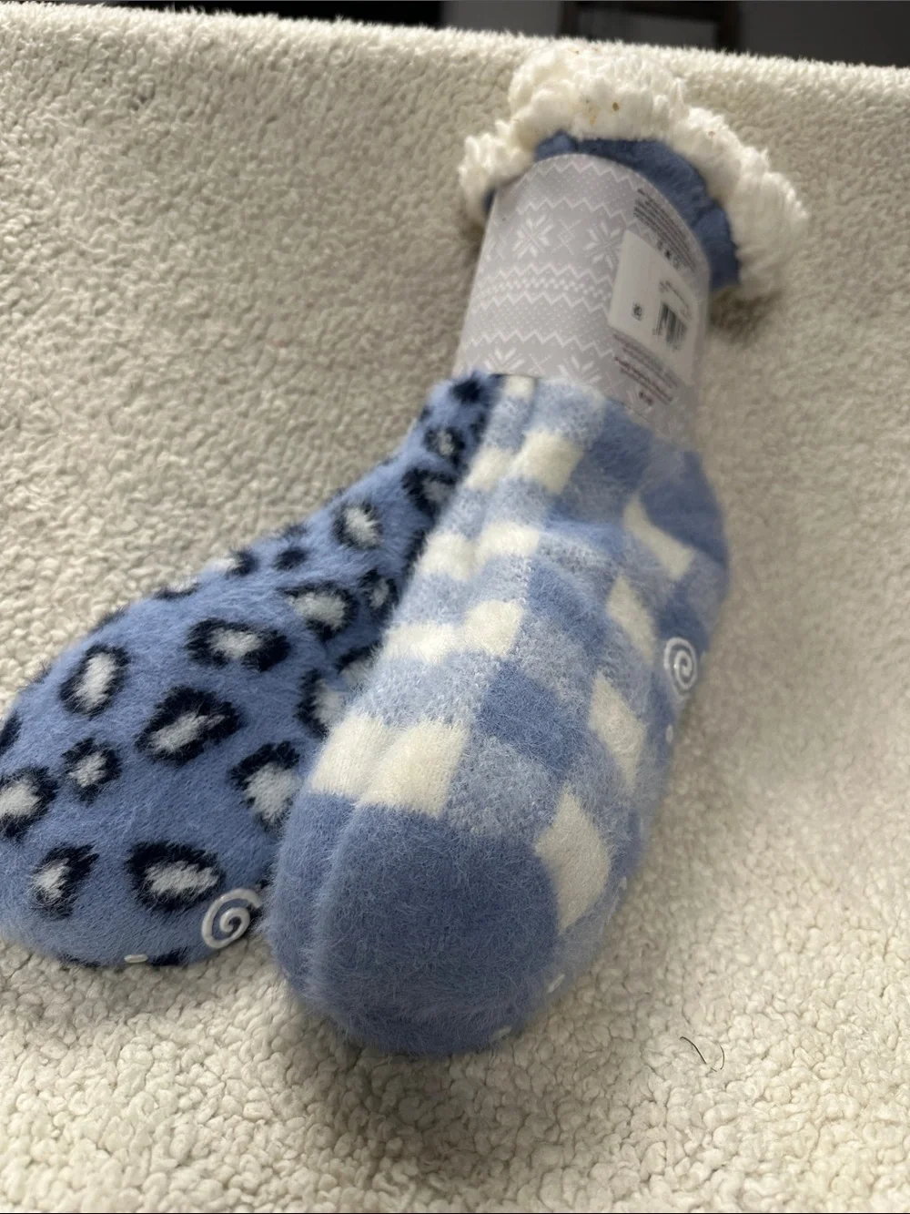 Muk Luks Women's Cabin Socks, 2-Pack  Blue & White,No Skid, Fully Lined L/XL NWT